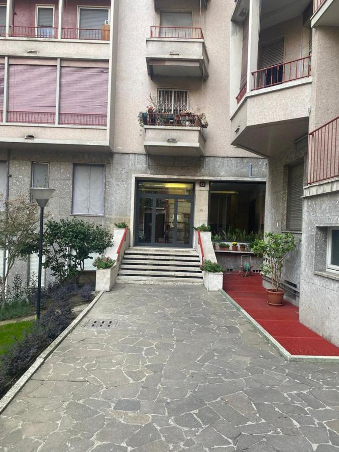 Milano Syle. Apartment Luaran gambar